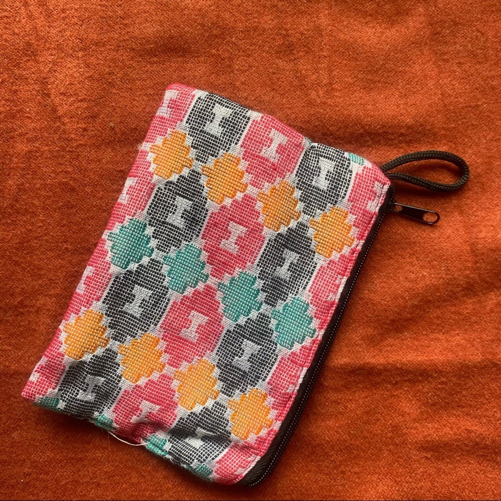 Authentic Design Print Key Coin Card Purse Pouch - Picture 2 of 3